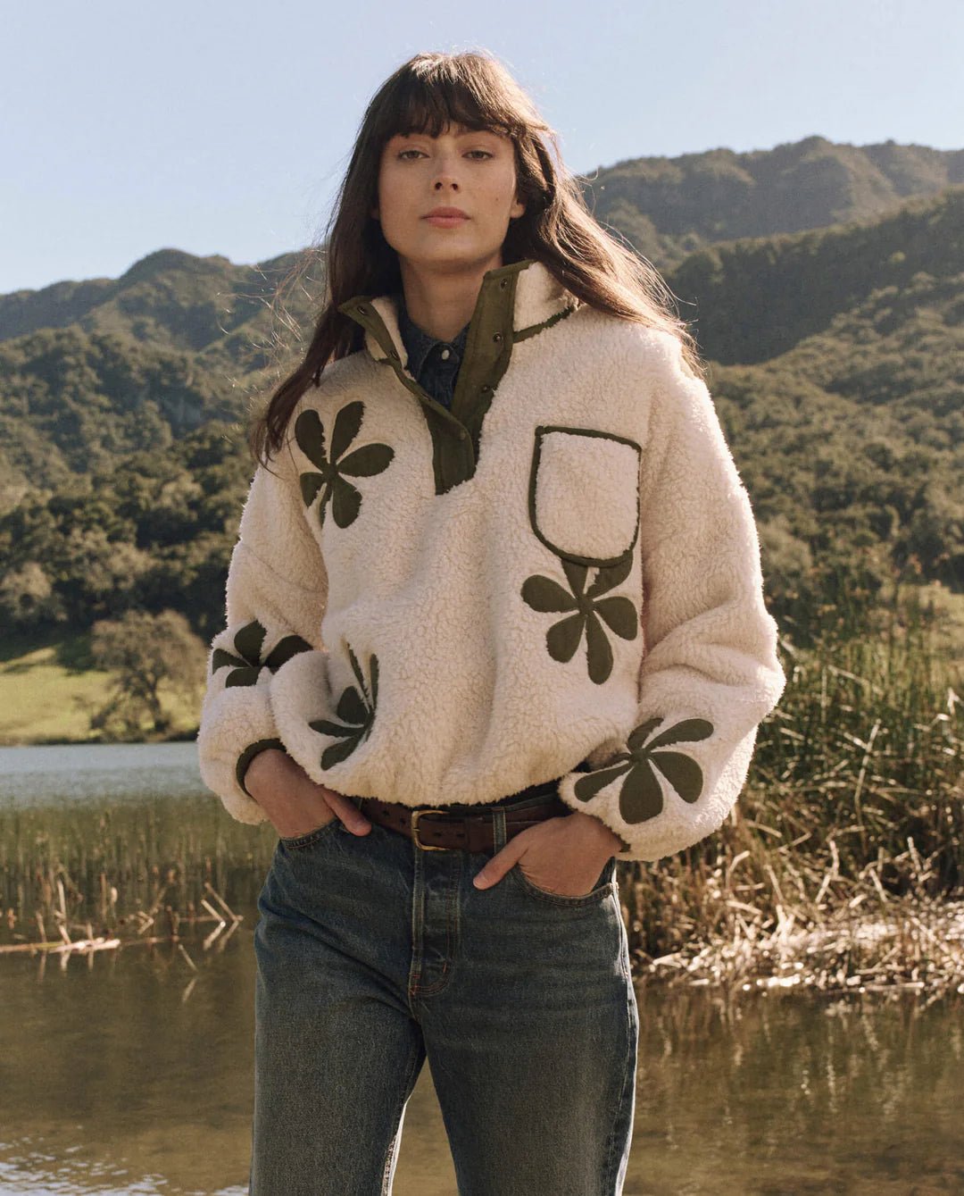 The Great - The Patch Pocket Countryside Daisy Pullover Cream/Army